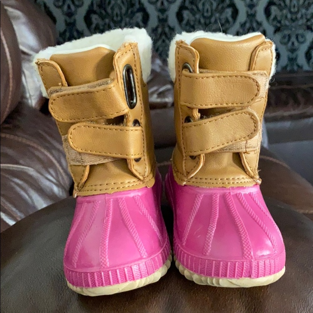 NWOT Gap duck boots